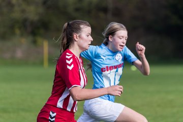 Bild 338 - wBJ TuS Tensfeld - SV Fortuna St. Juergen